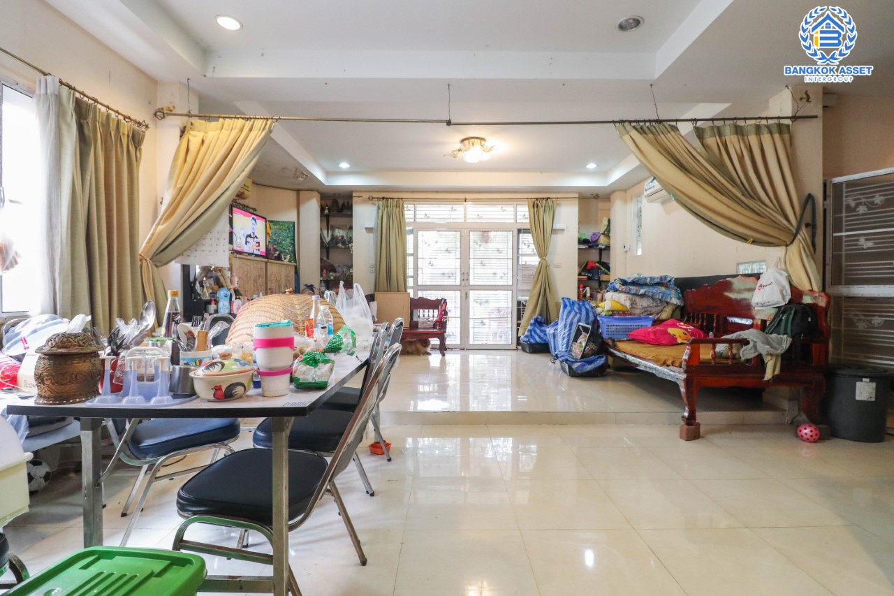 *****บ้านเดี่ยวมือสองนนทบุรี ม.ศิลปการพาร์ค1 บ้านกล้วย-ไทรน้อย พร้อมอยู่ เนื้อที่ 59.5 ตร.ว. 3 ห้องนอน 2 ห้องน้ำ 2 ที่จอดรถ เดินทางสะดวก สามารถเข้าออกได้หลายเส้นทาง อาทิเช่น ถนนกาญจนาภิเษก, ถนนรัตนาธิเบศร์ ใกล้รถไฟฟ้าสายสีม่วง "สถานีคลองบางไผ่"